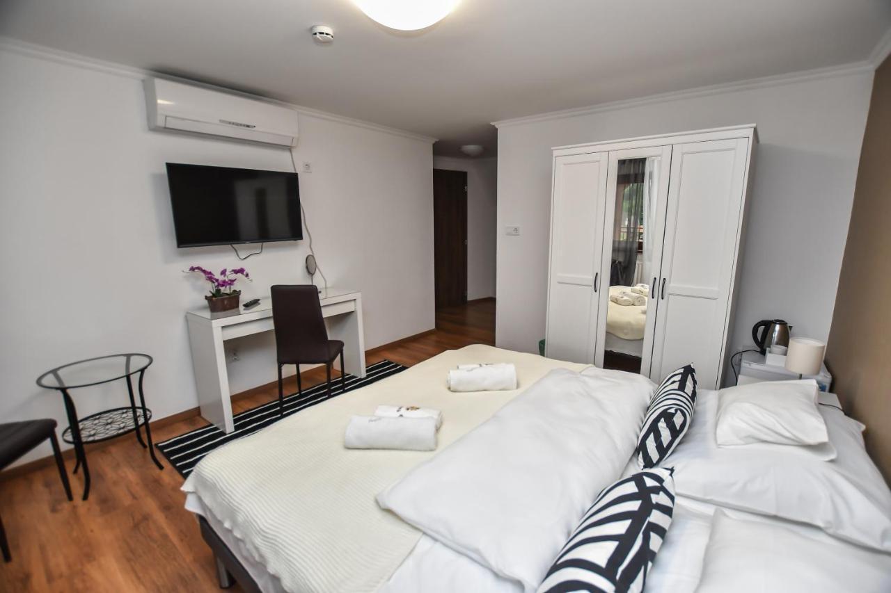 E-Vasko Panzio Borpince Bed & Breakfast โทไก ภายนอก รูปภาพ