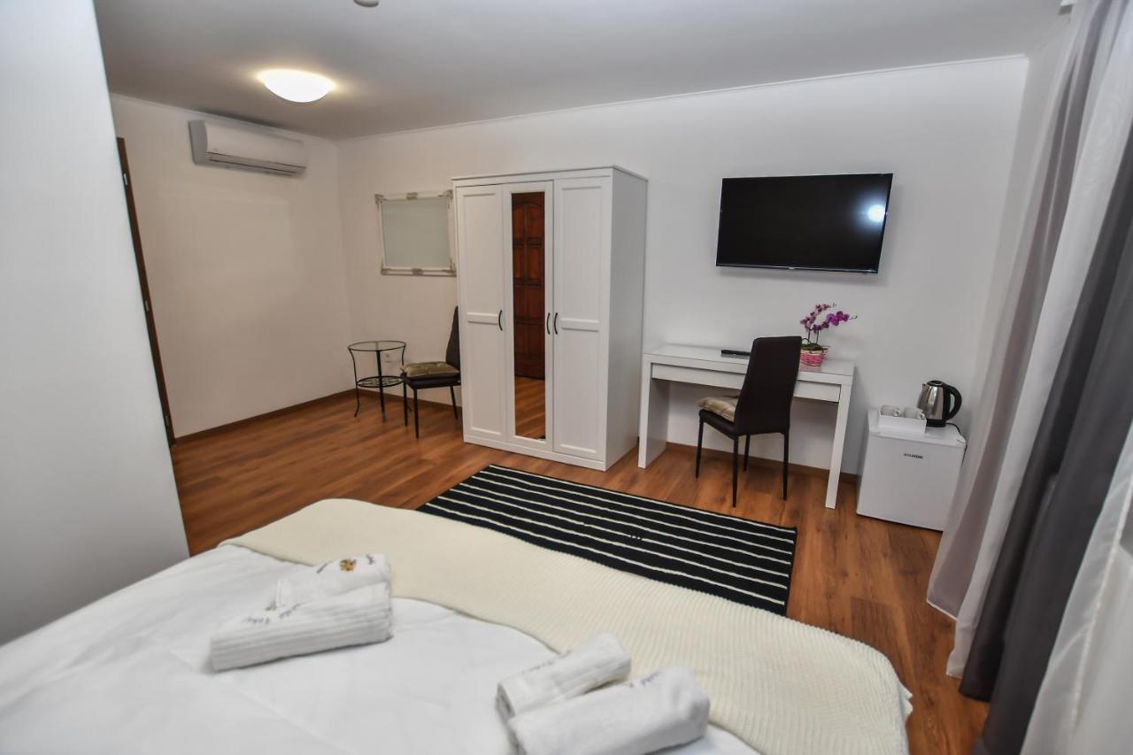 E-Vasko Panzio Borpince Bed & Breakfast โทไก ภายนอก รูปภาพ